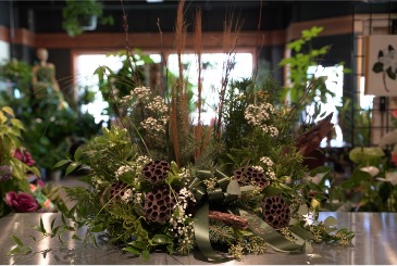 The Naturalist  Urn Setting  in South Milwaukee, WI | PARKWAY FLORAL INC.