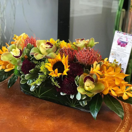 Lady Victoria Yacht Club Tropical Centerpiece
