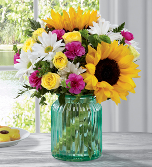 THE SUNLIT MEADOWS™ BOUQUET 