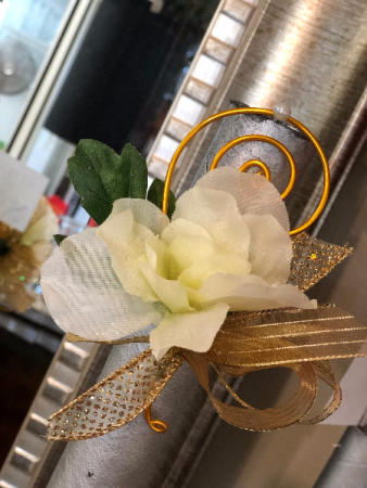 The Trendsetter Boutonnière