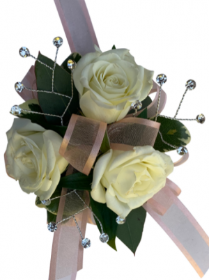 The Rose Sparkle  C44-6 Rose Corsage