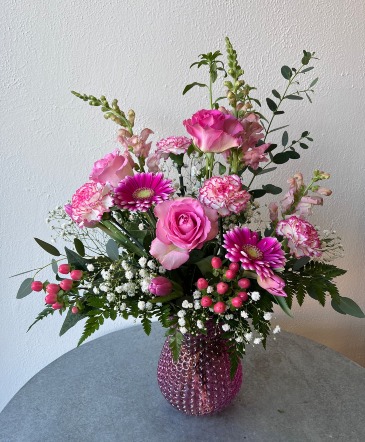 Think Pink  in La Grande, OR | FITZGERALD FLOWERS