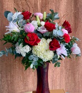 TIMELESS FLOWER ARRANGEMENT