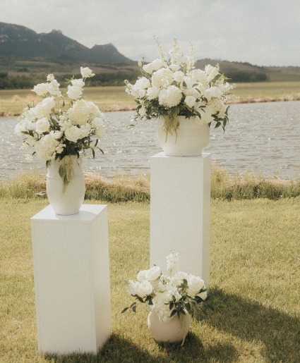 Timeless Whites  Aisle Florals