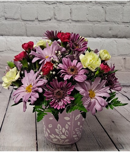 Touch of Daisies  Floral