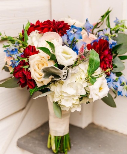 Touch of Red Handheld Bouquet