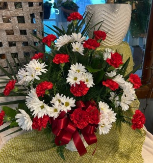 Traditional Carnation and Daisy Mache 