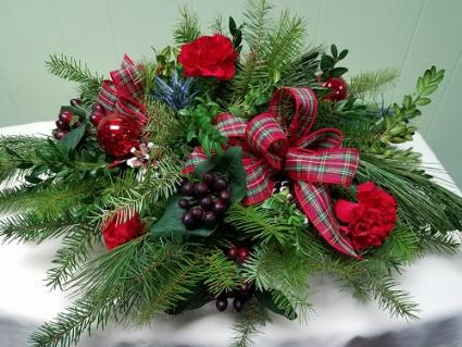Traditional Centerpiece Holiday