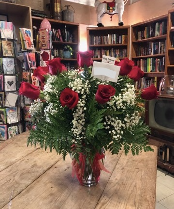 Traditional Dozen Roses 