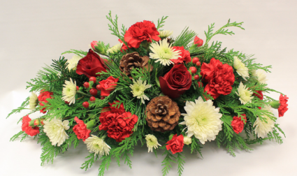 Traditional Holiday Centerpiece