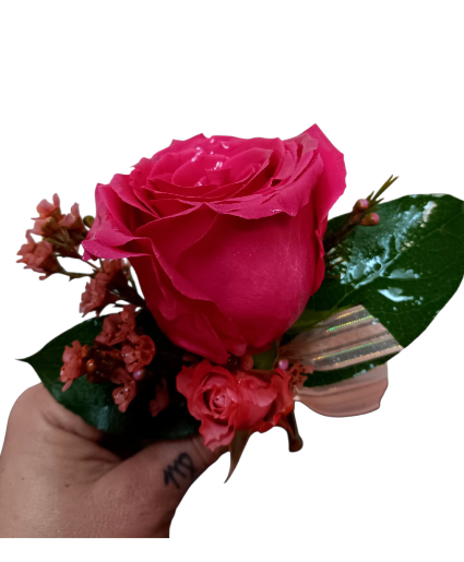 Traditional rose Pin-on