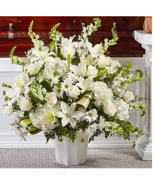 Tranquil Thoughts Fresh Arrangement 