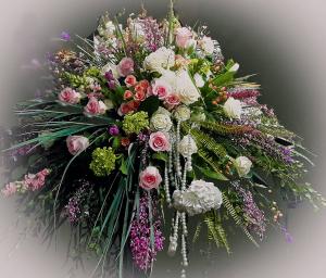 TREASURED MEMORIES CASKET SPRAY