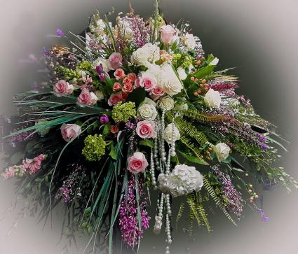 TREASURED MEMORIES CASKET SPRAY