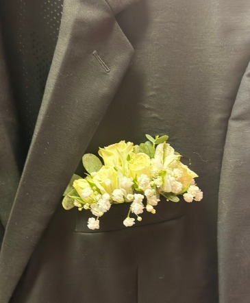 Trendy Pocket Boutonniere Pocket Bouton​niere in Winter Park, FL | APPLEBLOSSOM FLORIST & GIFTS