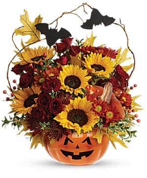 TRICK OR TREAT HALLOWEEN FLOWER ARRANGEMENT