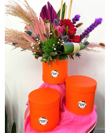 Tropical Oasis  Valentine Mixed Arrangement 
