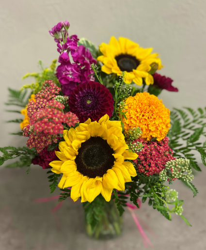 True Colors - Summer Deluxe arrangement Vase Arrangement 