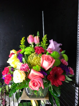 True Splendor Fresh mixed vase arrangement