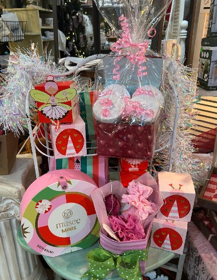 Le'Grand Chocolate Truffle Spa Basket Enchanted Luxurious Gift Basket