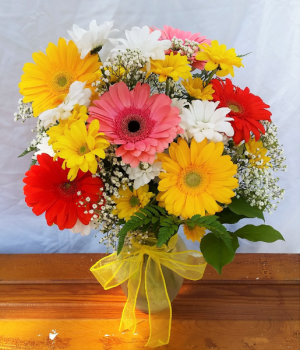 Upsy-Daisy Vase Arrangement