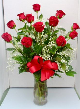  Classic Red Rose Arrangement 
