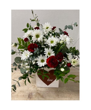 V100 - Love those Daisies! Arrangement