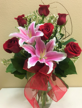 Valentine's Day Bouquet Arrangement of Flowers
