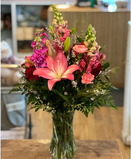 Valentine's Day mixed arrangement 