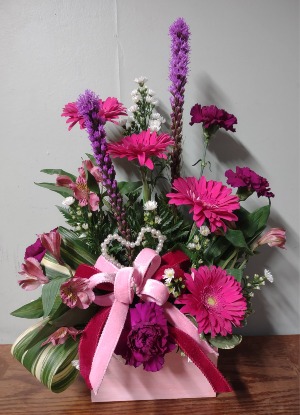 Velvet & Pearls Fresh Arrangement