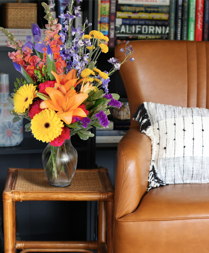 Vibrant Meadow Lifestyle Arrangement