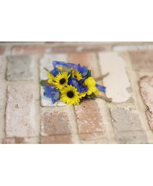 Vicking Sunflower Corsage  