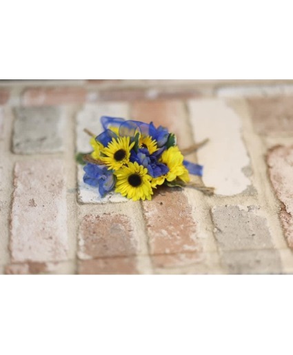 Vicking Sunflower Corsage  