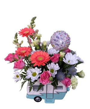 Vintage Camper Vase Arrangement 