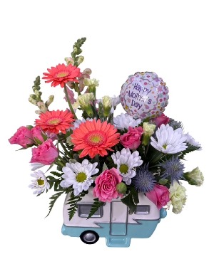 Vintage Camper Vase Arrangement 