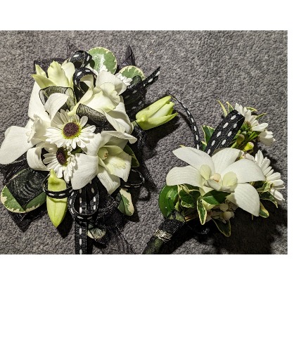 Wearable flowers for any occasion!  Corsage and boutonniere 
