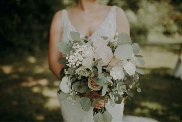 Wedding Bouquet  in Sturgis, MI | FRANNY'S FLOWERS