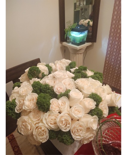 Wedding Party Center design with versatile for bridesmaid