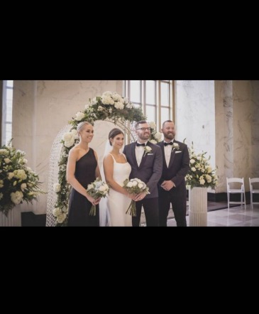 Wedding Venue Display  in Rock Island, IL | LAMPS FLOWER SHOP