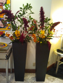 Hotel displays Weekly flower service 