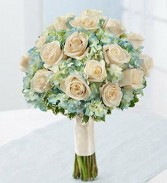 White and blue bridal bouquet