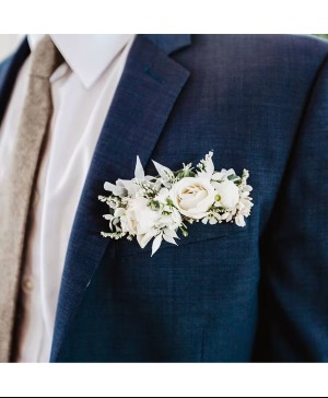 White boho pocket flower  
