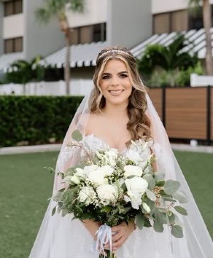 White bridal bouquet  