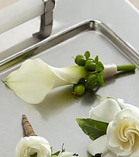 WHITE CALLY BOUQUET WEDDING