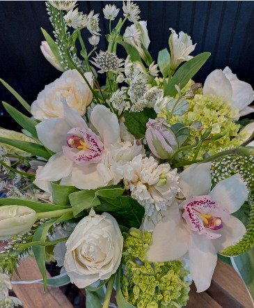 White Arrangement Designer's Choice in Glastonbury, CT | THE FLOWER DISTRICT