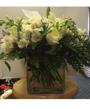 White floral arrangement vase arrangement