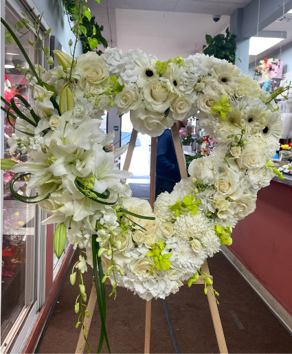 White Garden of Remembrance Standing Heart