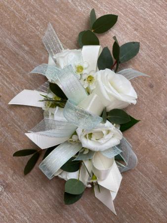 Purely Classic Wrist Corsage