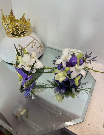 white orchids prom  set Corsage and matching boutonnière 