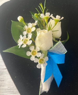 White Rose boutonniere 